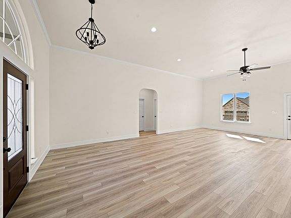 4th image of 1607 Redwood Ct