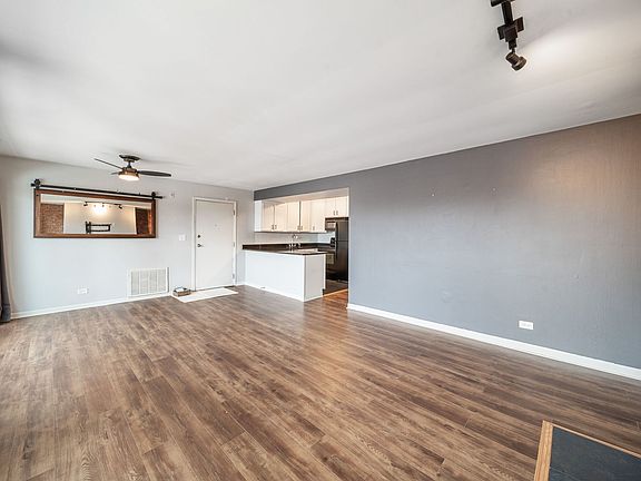 4th image of 5811 Oakwood Dr APT C