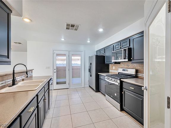 3rd image of 9383 Borough Park St
