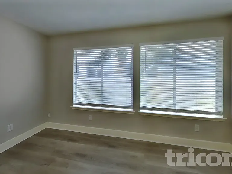 18835 Atasca Oaks Dr — Photo 2