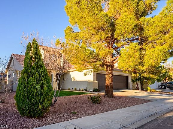 2nd image of 1334 Stable Glen Dr