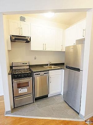 4th image of 434 E 84th St APT 5C