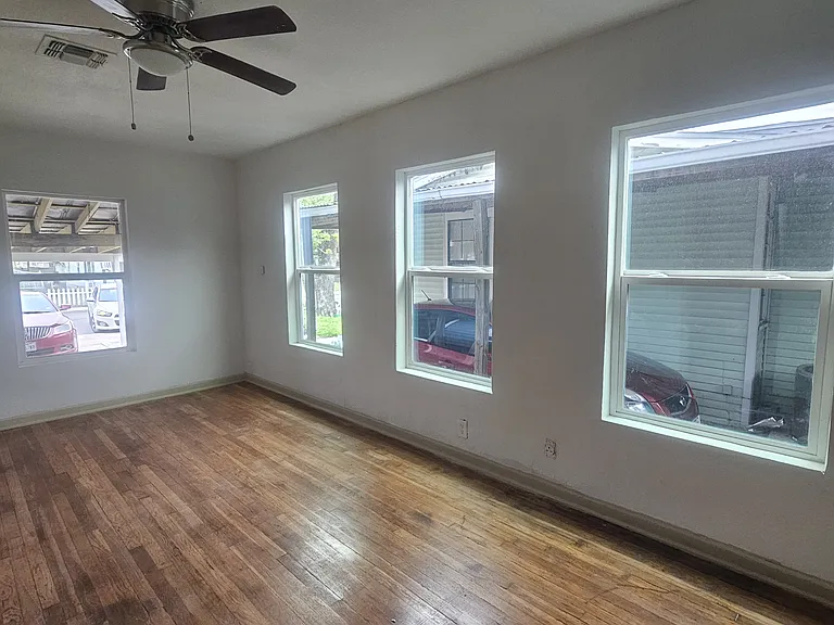 335 Baker Ave — Photo 9