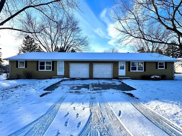 1490 Stead Dr, Menasha, WI 54952