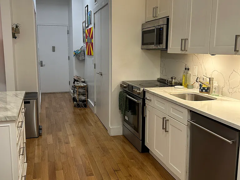 1063 Bedford Ave #2D — Photo 2