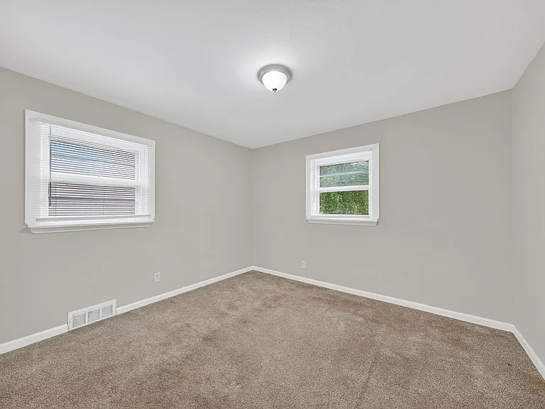 5638 Helen Ave — Photo 16
