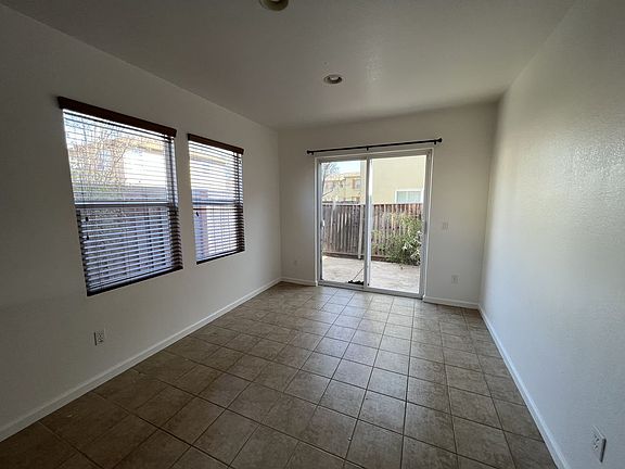 5th image of 3990 Martis St