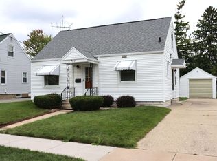 724 Marquette St, Menasha, WI 54952