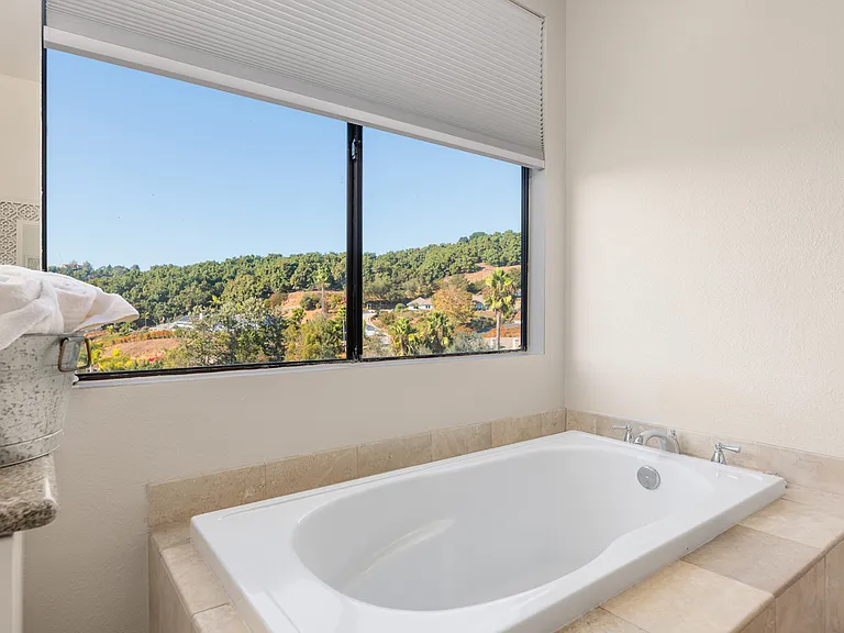 2808 Lakemont Dr — Photo 29