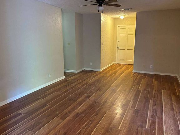 4th image of 318 Austin Ave
