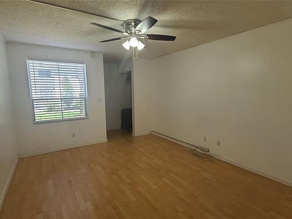 3rd image of 4208 La Palma Ct