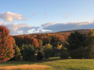 6850 Hillside Dr, Harbor Springs, MI 49740