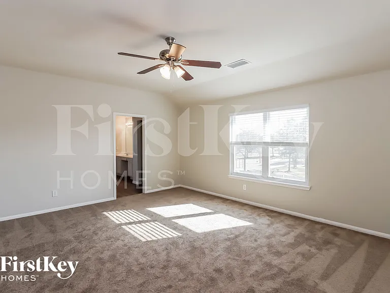 19211 Sunny Leaf Ln — Photo 11