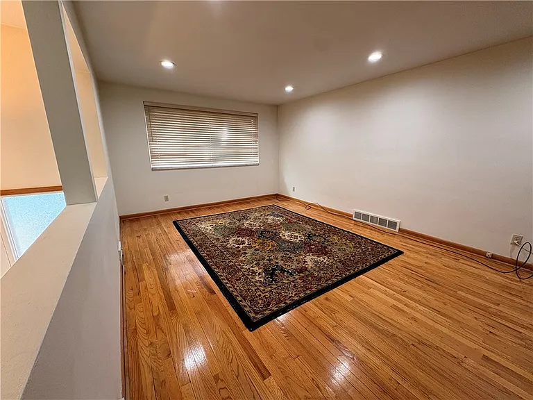 2800 College Park Rd — Photo 2