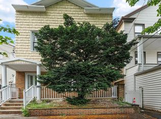 15 W 9th St FLOOR 2, Bayonne, NJ 07002