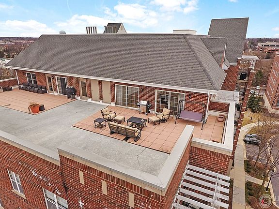 2nd image of 440 W Mahogany Ct Unit 705