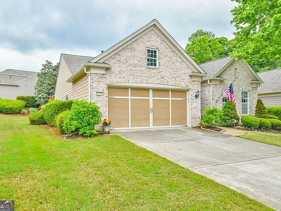 2nd image of 6305 Ashwood Ln