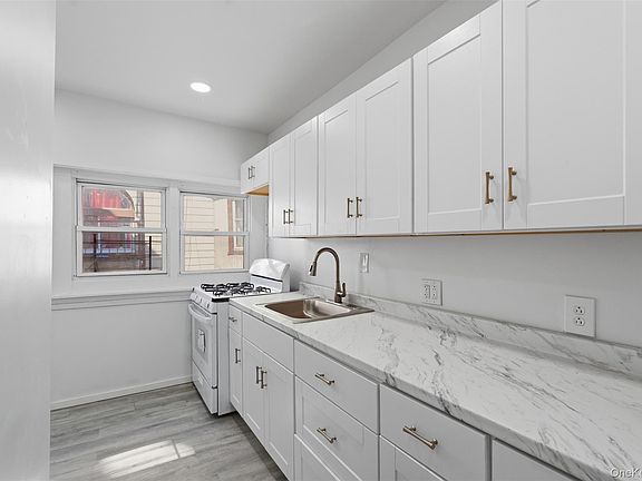 5th image of 11 aka 13 Lincoln Terrace