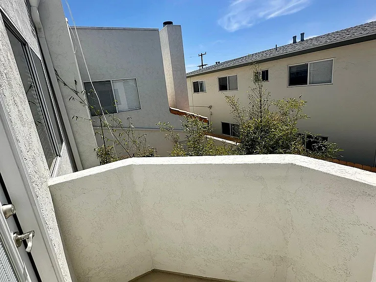 1445 Grand Ave #A — Photo 28