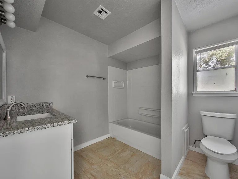 10071 Woodhollow Dr — Photo 40