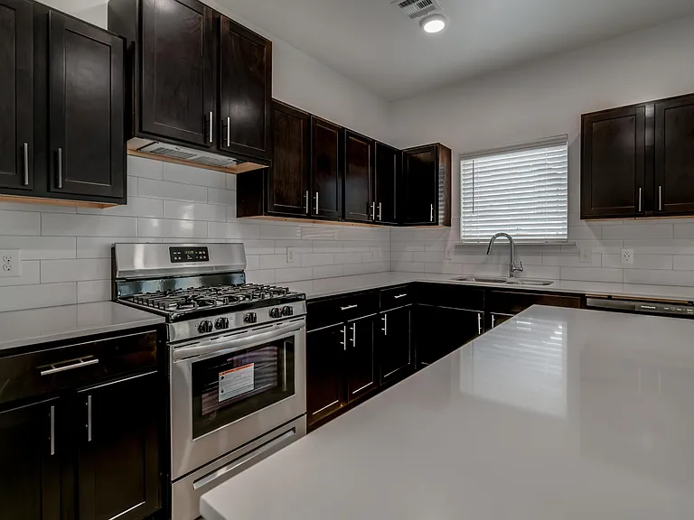 13522 Vinita Dr — Photo 7