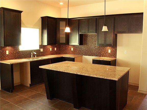 4th image of 12494 Knightsbridge Dr