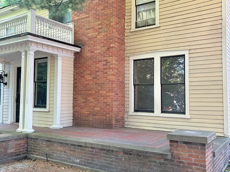 200 Burton St SE #2 — Photo 2