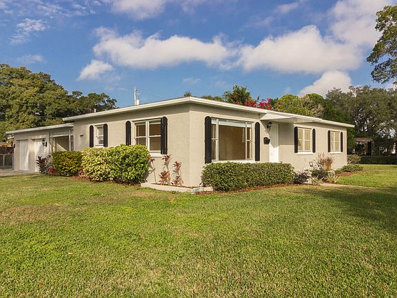 2nd image of 636 Braidwood Ln