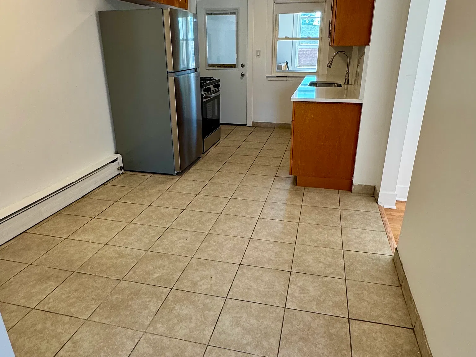 1 bed, 700 sqft, $1,575 — Photo 4