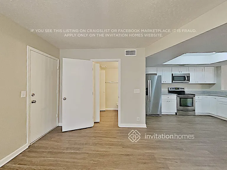 14244 N 49th Dr — Photo 9