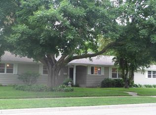 94 S Harmony Dr, Janesville, WI 53545