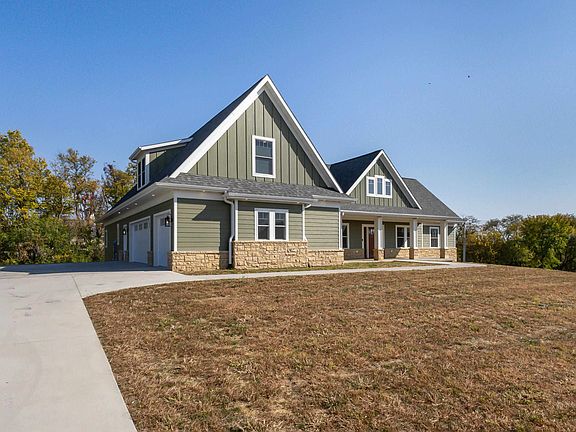 2nd image of 16664 Forest Glen Ct
