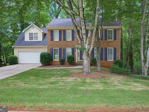 920 Providence Dr, Lawrenceville, GA 30044