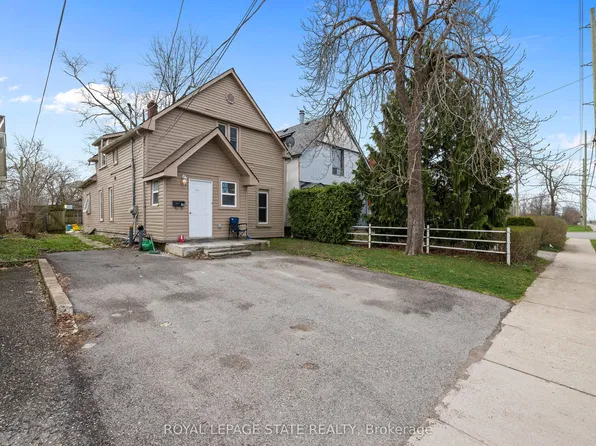 313 Gilmore Rd, Fort Erie, ON L2A 2M9