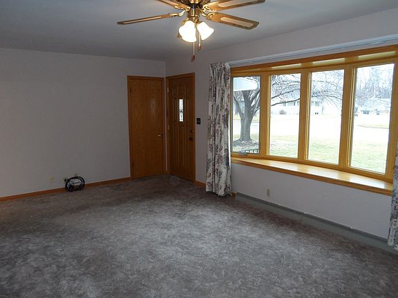 5th image of 2332 N Sherman Blvd