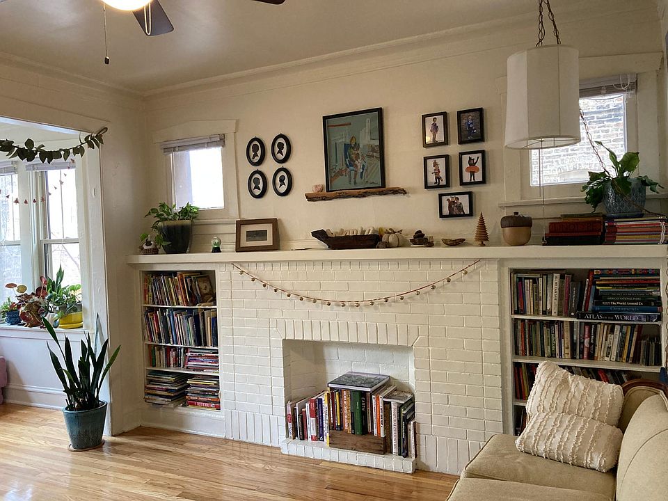 1st image of 2653 W Ainslie St APT 1