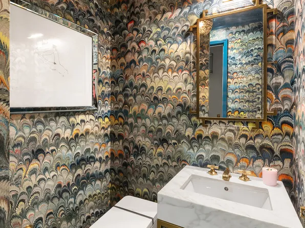 145 East 76th Street image 3 of 18