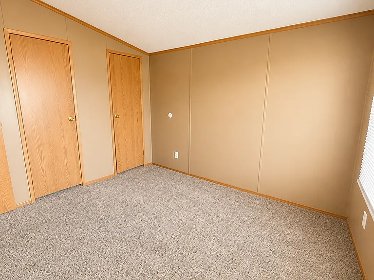 925 N Wesley St — Photo 20