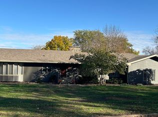 4412 Manor Cir, Sioux City, IA 51104