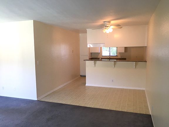 4th image of 1404 Highland Ave APT 13