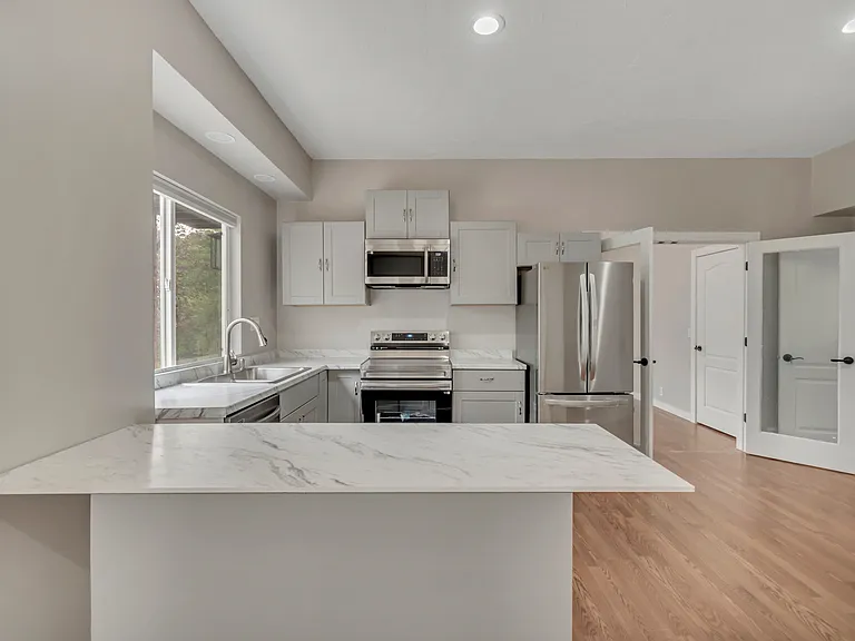 2154 E Wasatch Blvd — Photo 16
