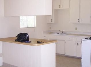 1128 N Stover St, Visalia, CA 93292