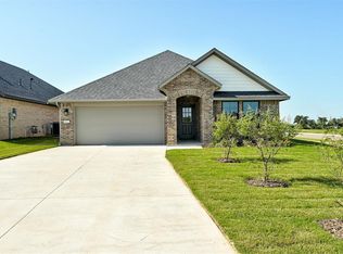 4800 Sand Lily Ln, Edmond, OK 73034