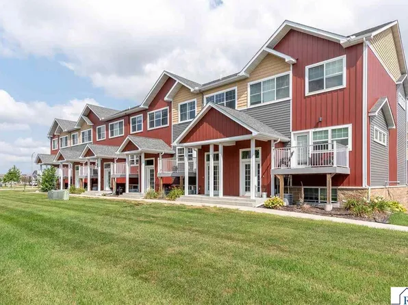 3025 Bluestem Trl, Mankato, MN 56001