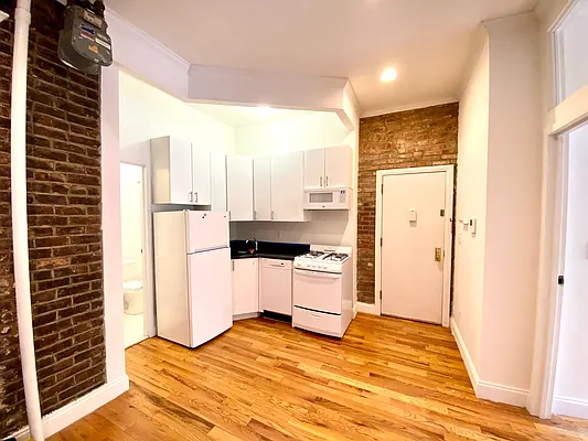 Rented by Douglas Elliman | media 5