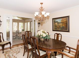 760 Sugarbush Dr, Zionsville, IN 46077