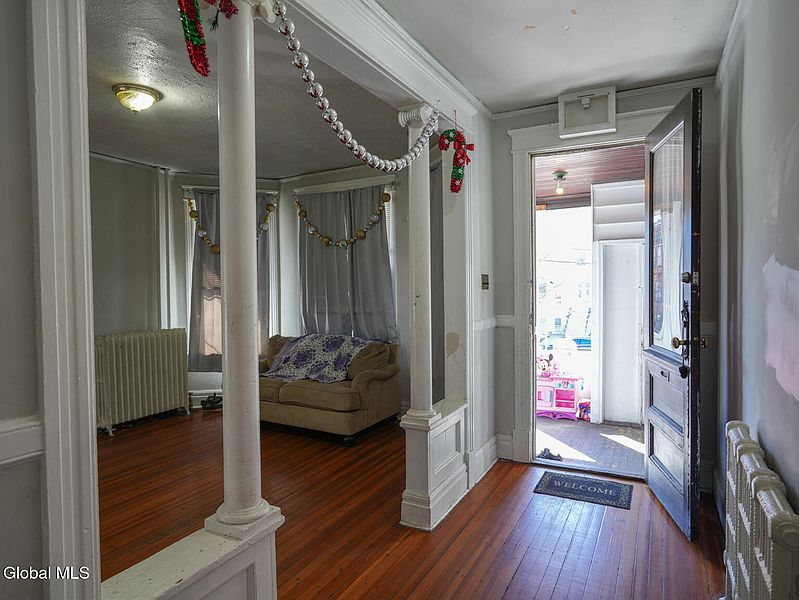 3rd image of 207 Western Avenue