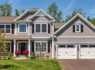 15 Espen Pl, Niskayuna, NY 12309