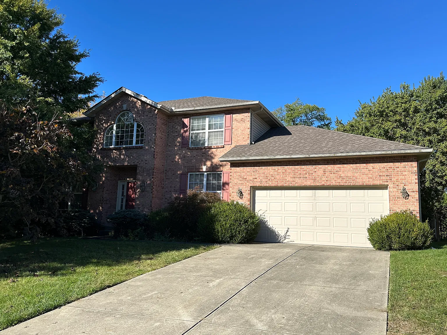 4 bed, 3.5 bath, 2647 sqft, $3,300 — Photo 2