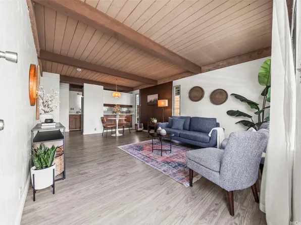 829 Ala Lilikoi St #6, Honolulu, HI 96818